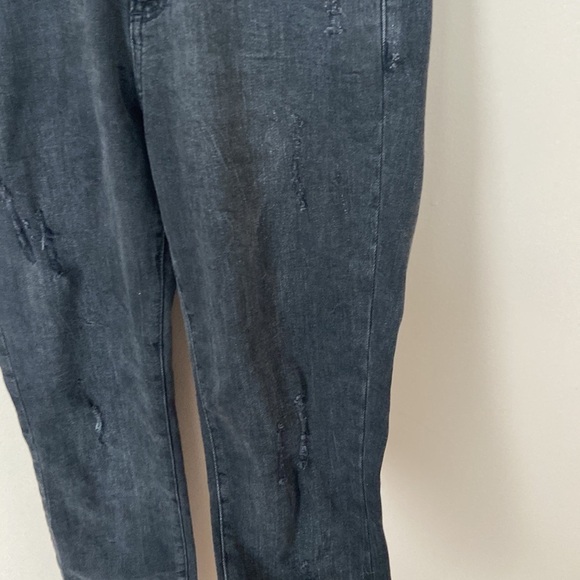 DISTRESSED Black Jeans by DENIM Co. - Picture 7 of 11